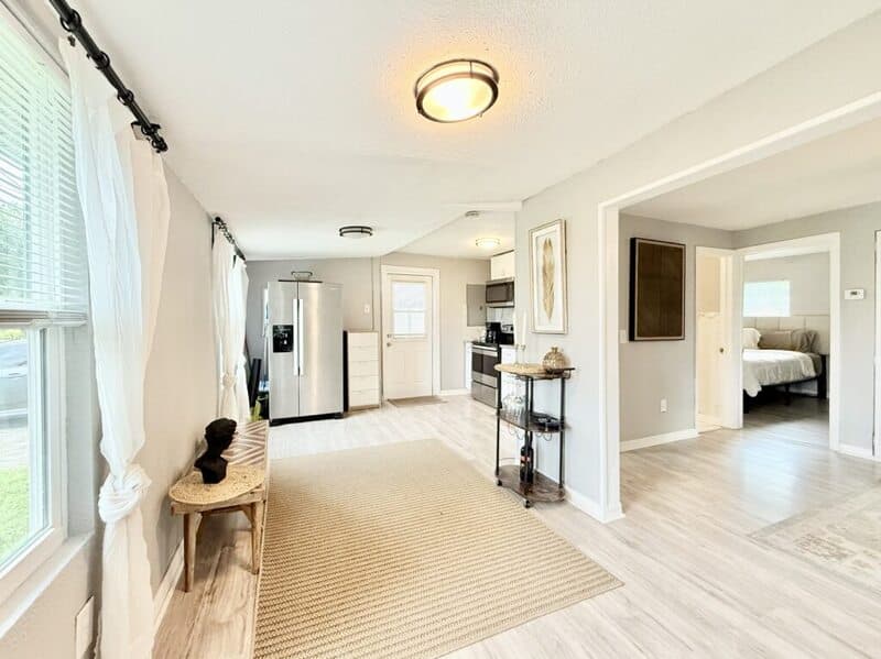 St. Petersburg House: 4528 70th Street North