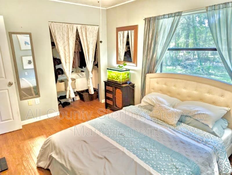 Archer House: 14556 SW State Road 45