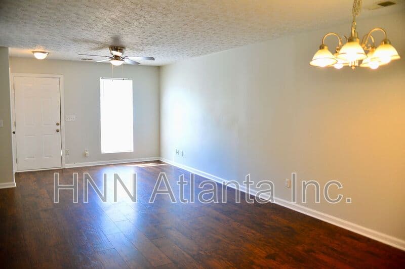 Ellenwood House: 4256 Viewpoint LN.