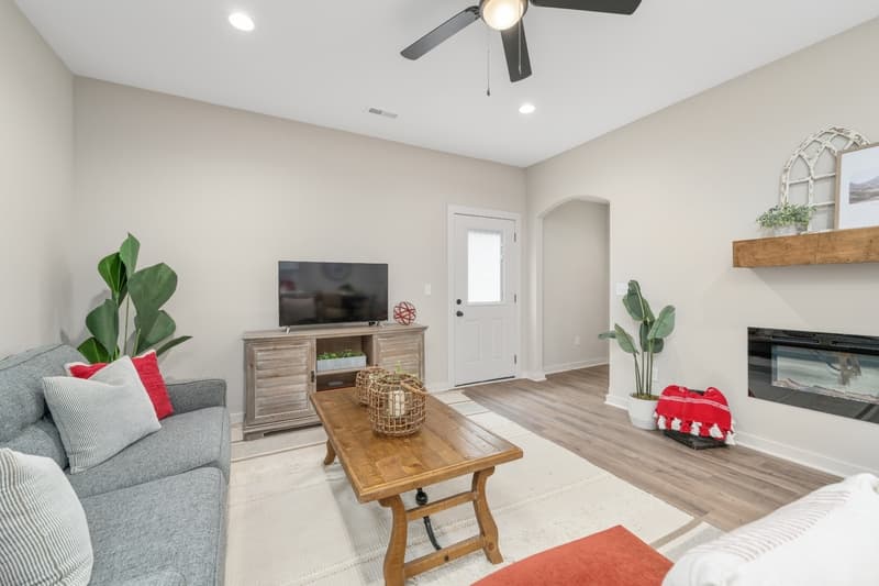 Wichita House: 2865 S Cedar Crest Ct Unit 200