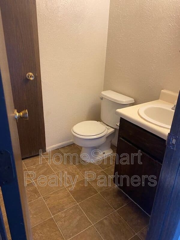 Green River House: 165 F Monroe Ave