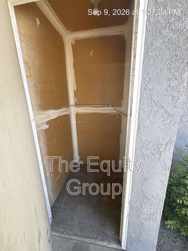 Visalia Condo: 1649 East Douglas Ave