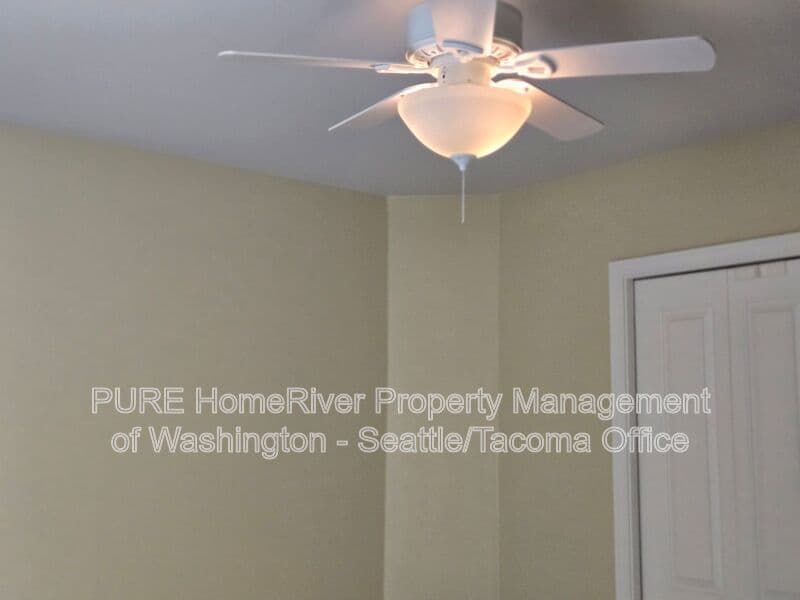 Auburn House: 5316 S 282nd Way