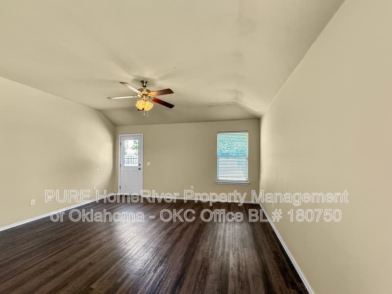 Oklahoma City House: 8401 SW 47th Cir