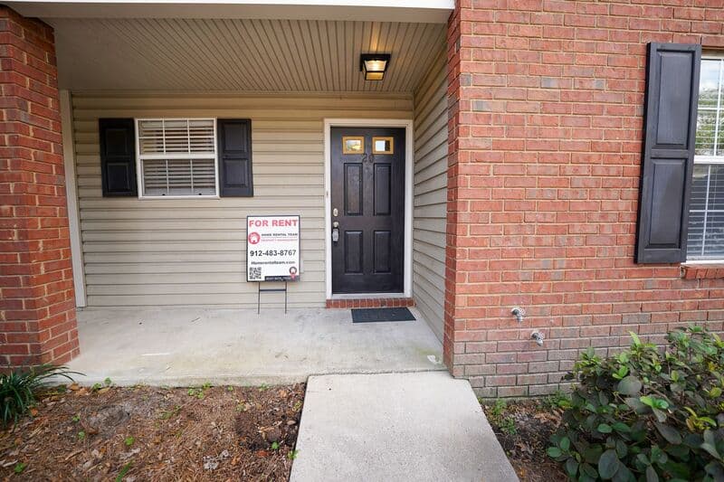 Savannah Condo: 211 Edgewater Rd
