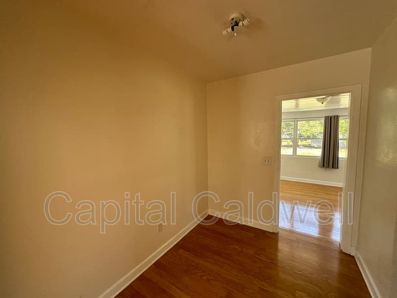 Clearwater House: 18 N Meteor Ave