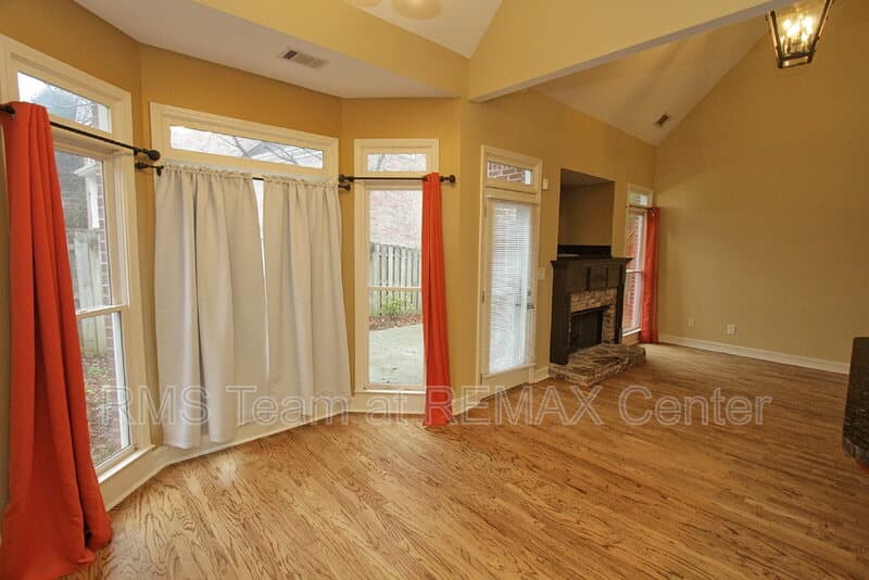 Atlanta House: 1360 Eastgate Ct SE