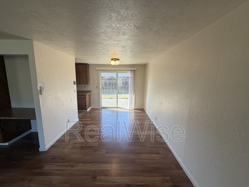 Grants Pass House: 1125 SW Bridge St