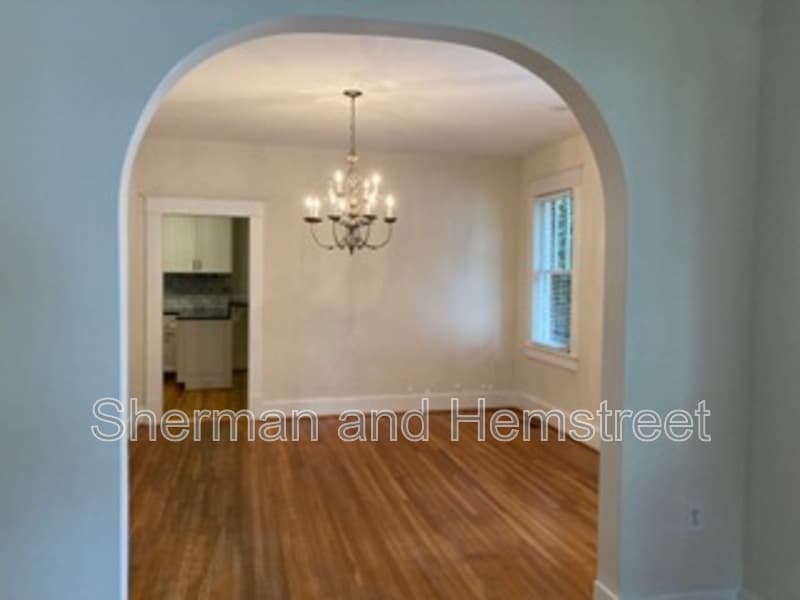 Augusta House: 2809 Lombardy Court