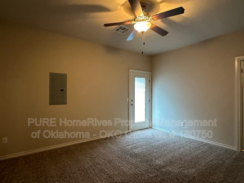 Oklahoma City House: 1021 SW 92nd St