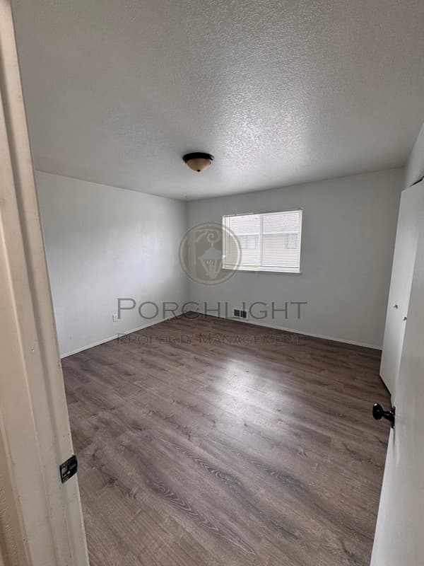 Lynden Condo: 1313 Main Street - D