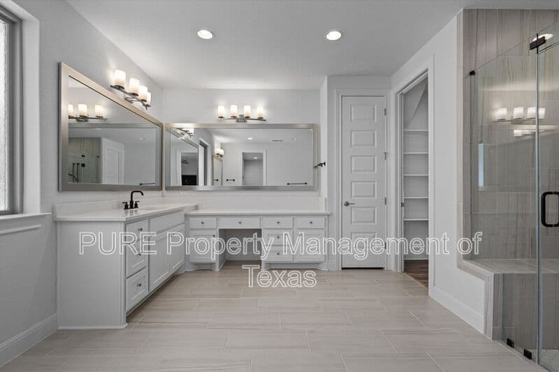 Georgetown House: 1138 Woodpark Lane