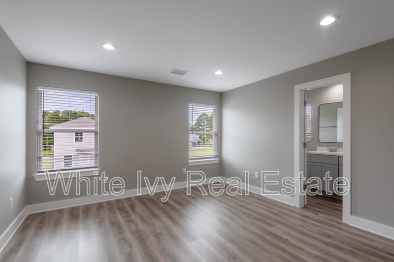 Point Blank House: 250 N Shady Oaks