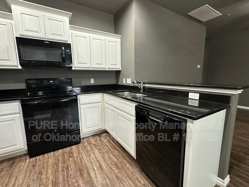 Oklahoma City Condo: 1027 SW 92nd St