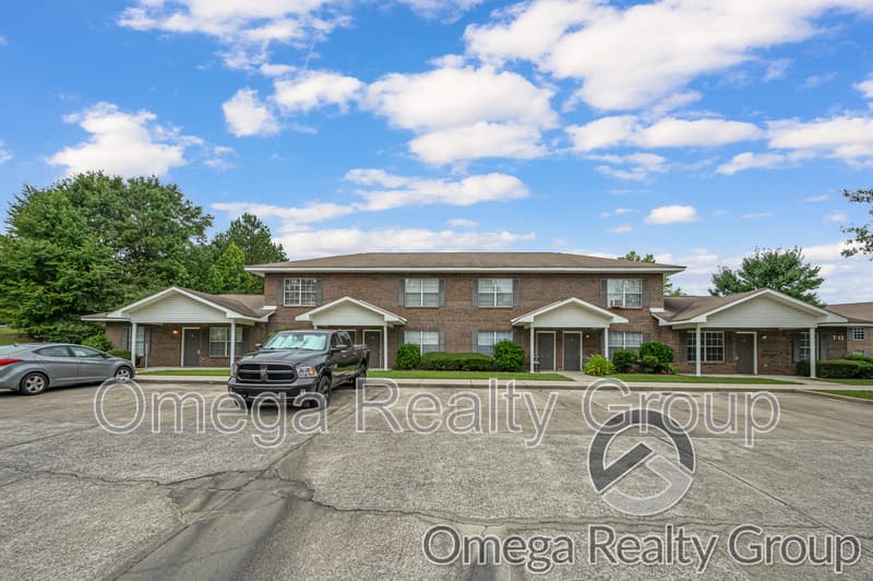 Columbiana Condo: 100 Egg And Butter Rd