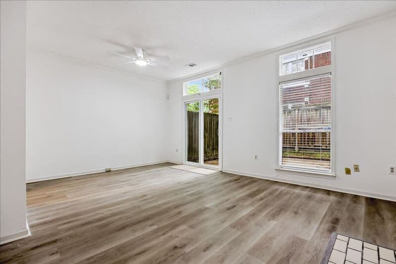Memphis House: 1694 Belvedere Court