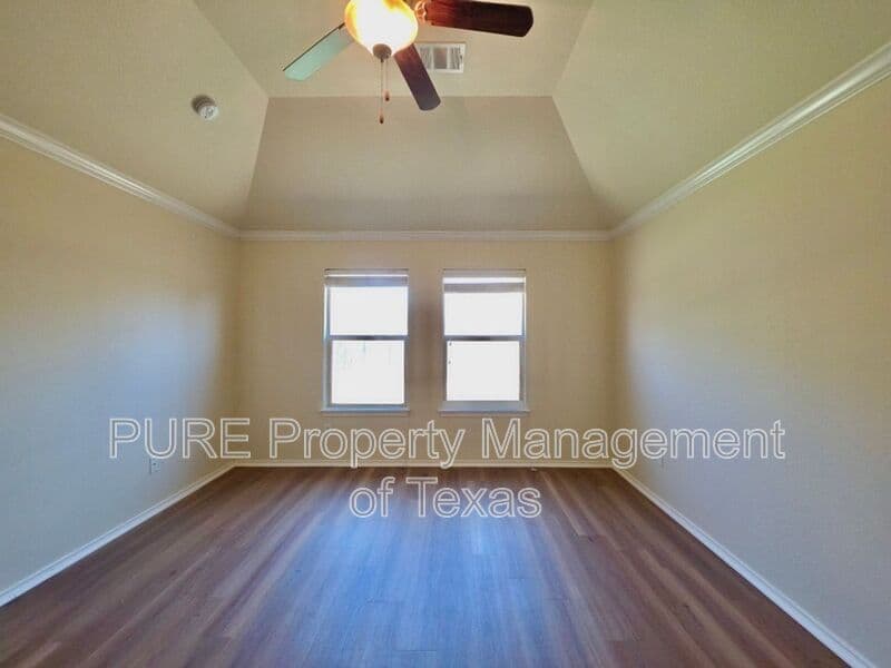 Buda House: 124 Jasper Trail