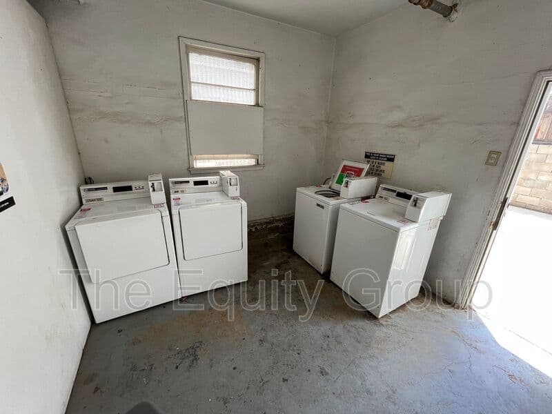 Porterville Condo: 267 W Belleview Ave