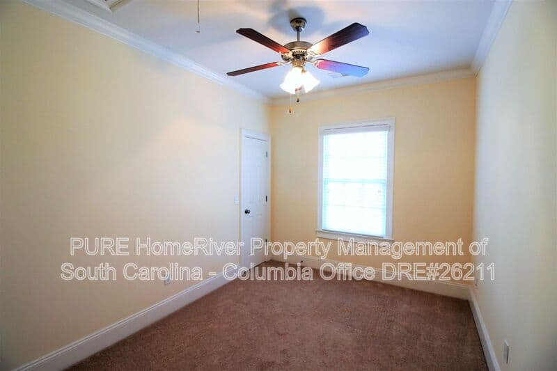Columbia House: 395 Highland Point Drive