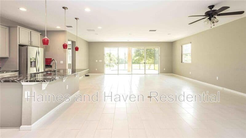 Davenport House: 922 Suffolk Pl