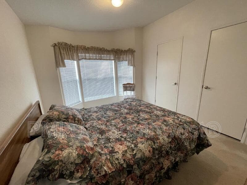 Bullhead City House: 2350 Adobe Rd