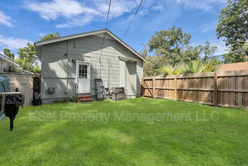Savannah House: 669 East 32nd Street