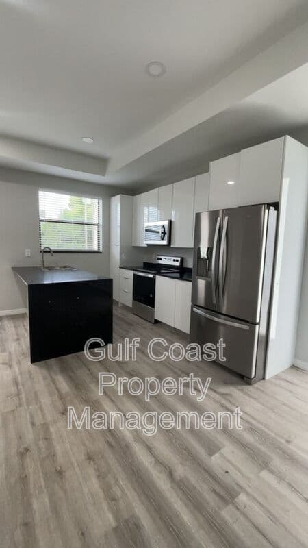 Lehigh Acres House: 3118 15th St SW