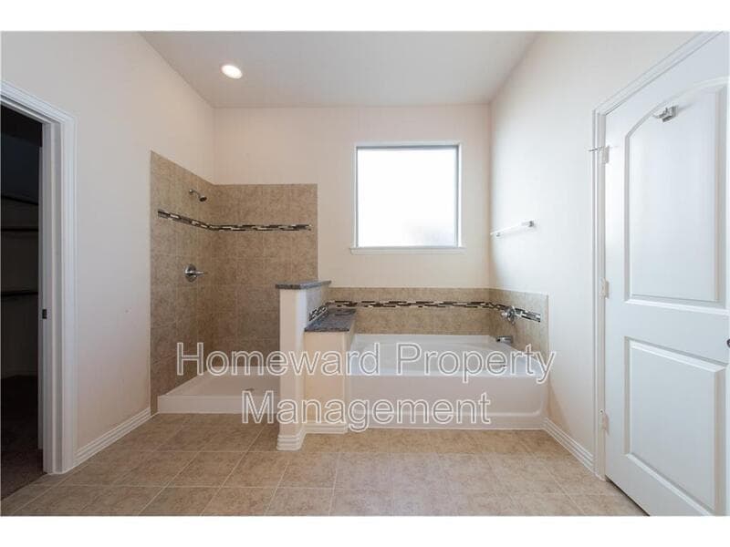 Irving House: 4004 Hanaa Court