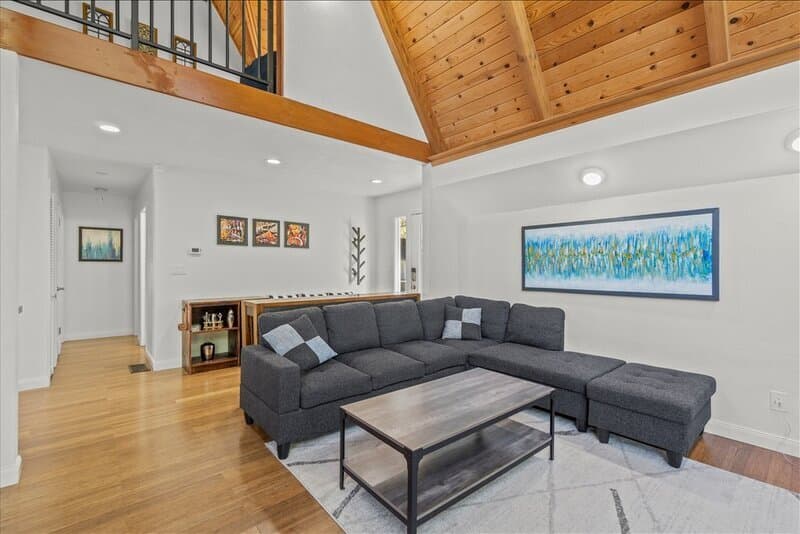 Cloverdale House: 47 Geysers Road