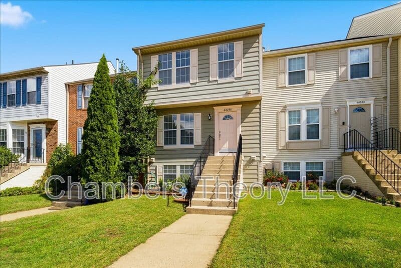 Ashburn House: 44046 Choptank Ter