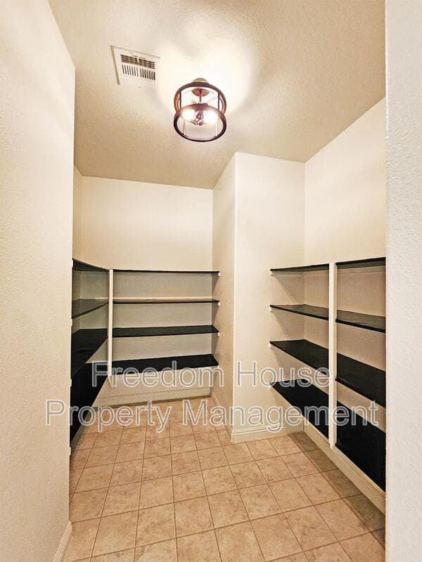 Pahrump House: 3821 East Weld Avenue