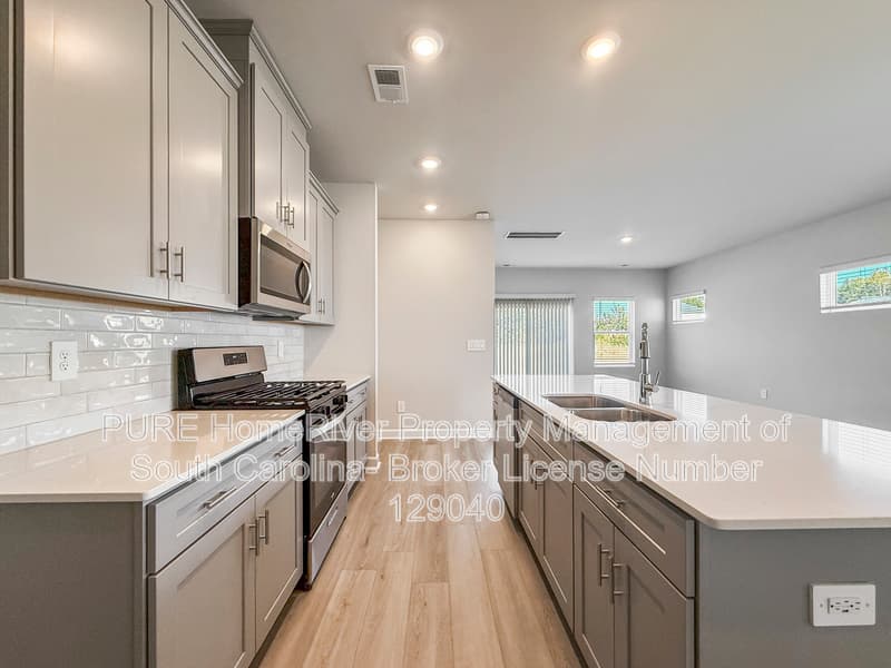 Spartanburg House: 714 Cozy Bluff Rd