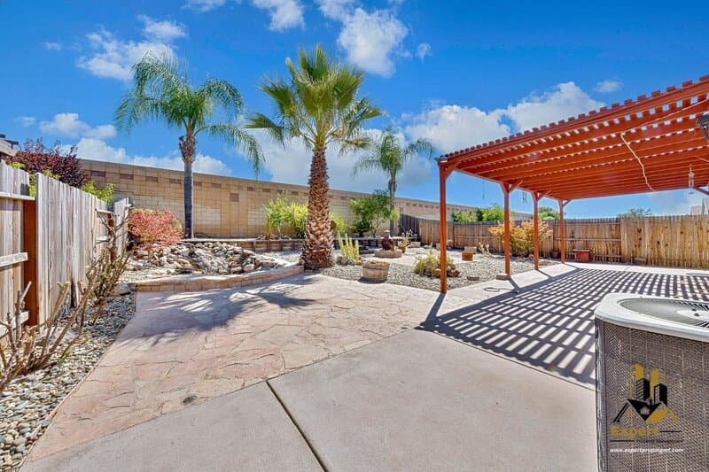 Lincoln House: 1836 Portello Way