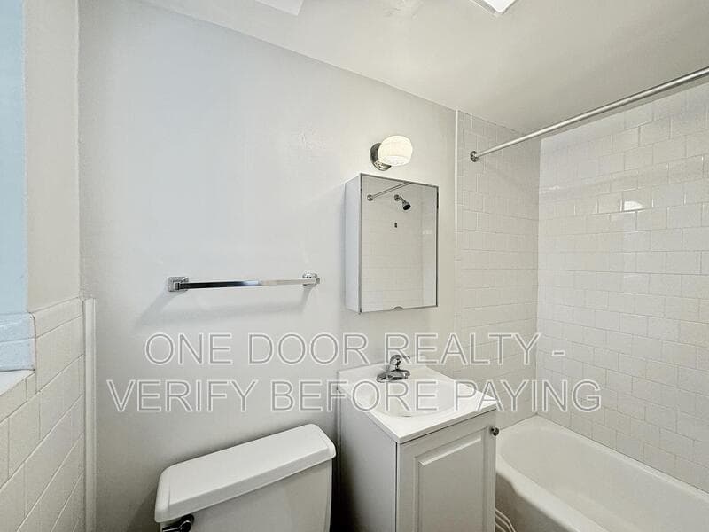 Williamsburg Condo: 732 Scotland Street