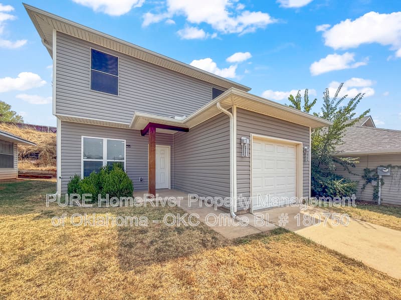 Edmond House: 428 Belmont Cir