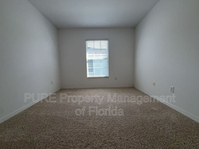 Ocala House: 15939 SW 14th Avenue Rd