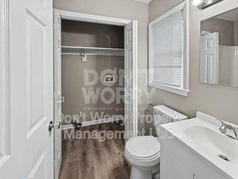 Eden Condo: 615 Dumaine Street