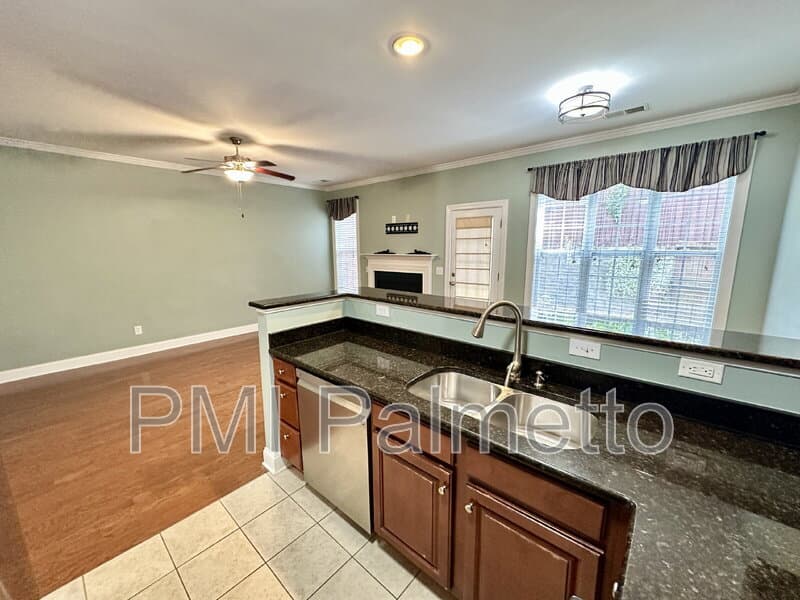 Lexington Townhome: 117 Park Ridge Way