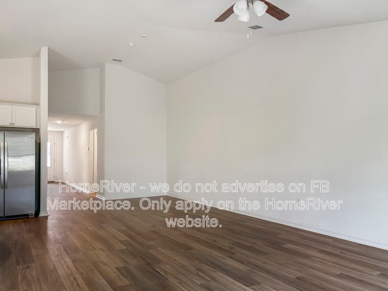 Jacksonville House: 6987 Canoe Birch Rd