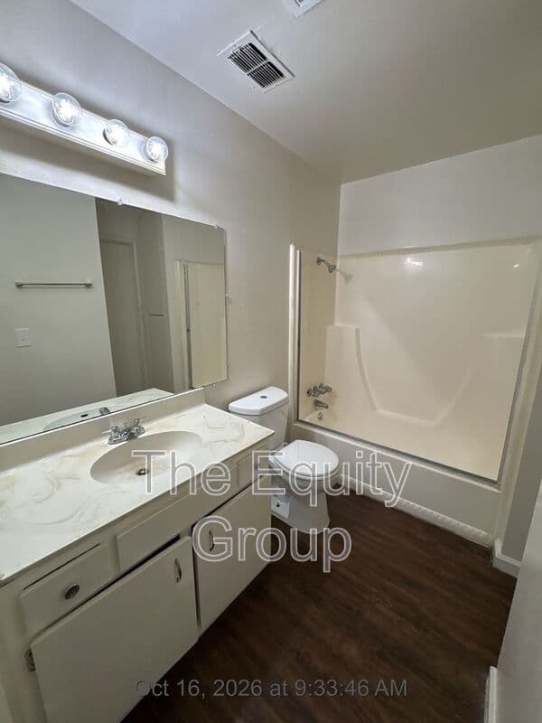 Visalia Condo: 615 S Demaree St