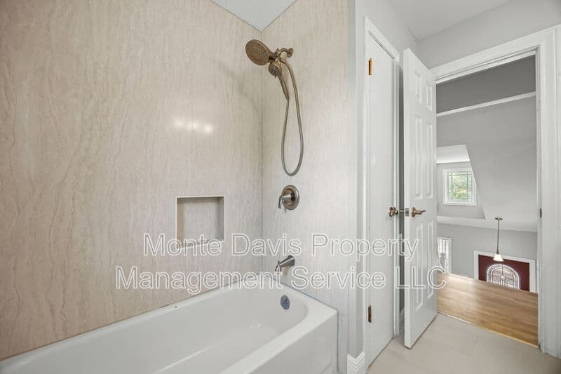 Leander House: 2502 Cynthia Court