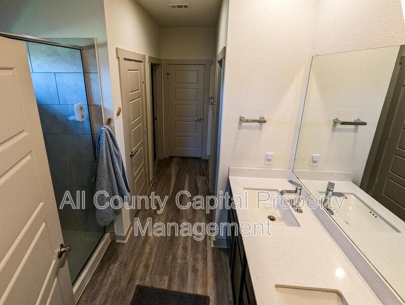 Austin House: 8204 City Top Blvd