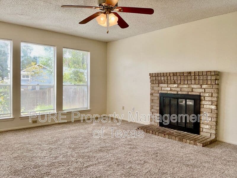 Austin Condo: 12120 Thompkins Dr.