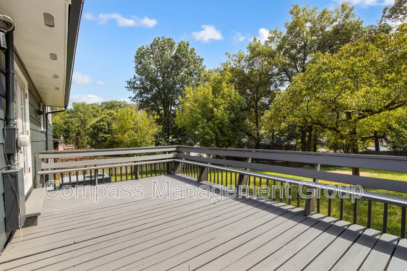 Knoxville House: 1505 Aldenwood Lane