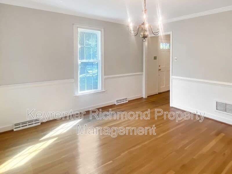 Chesterfield House: 9310 Redbridge Road