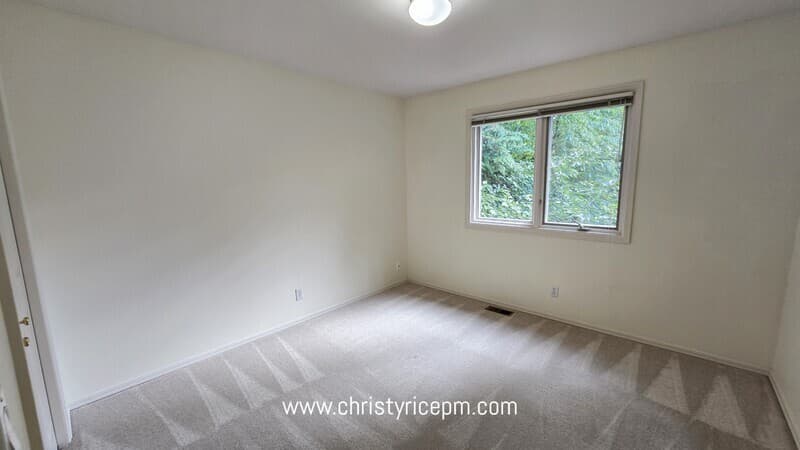 Redmond House: 16323 NE 50th Way