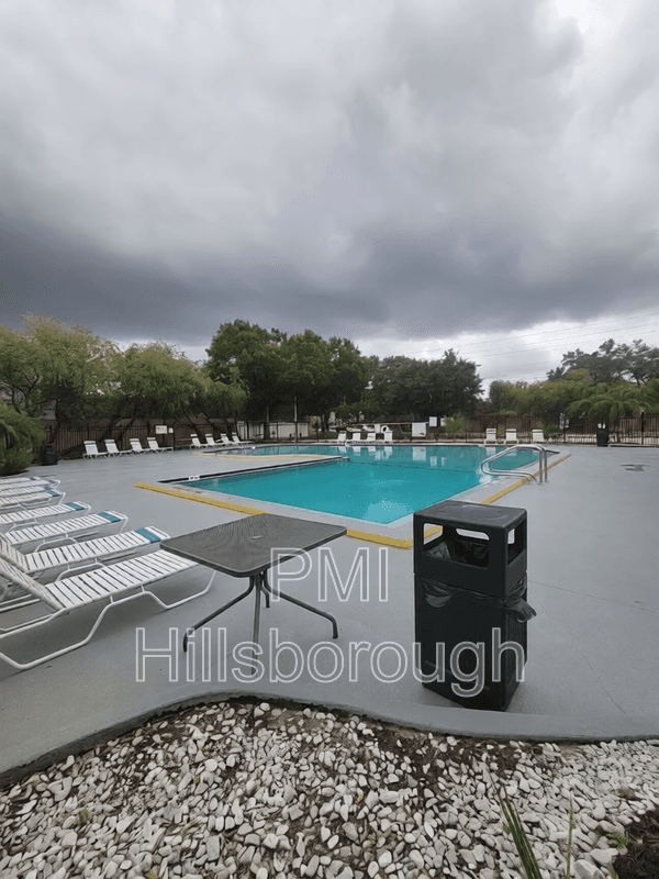 Brandon House: 914 Burlwood Street