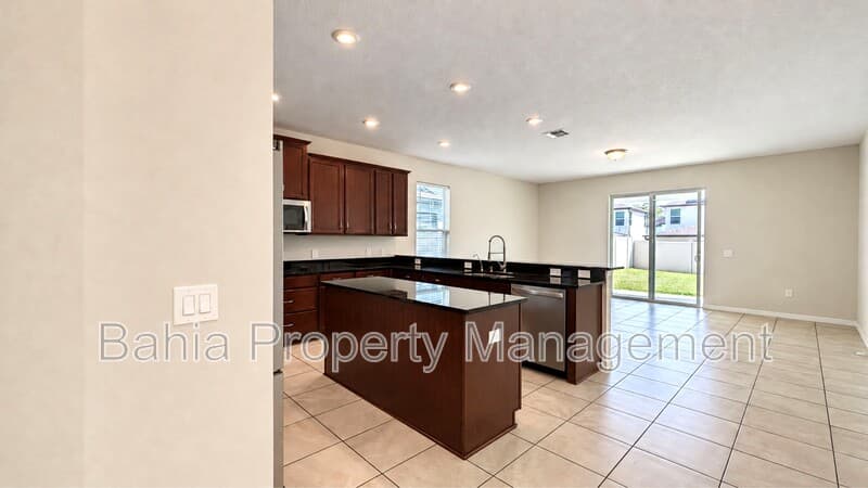 Orlando House: 14153 Dove Hollow Dr