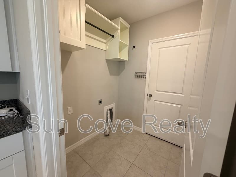 Tampa House: 4114 Romano Busciglio St