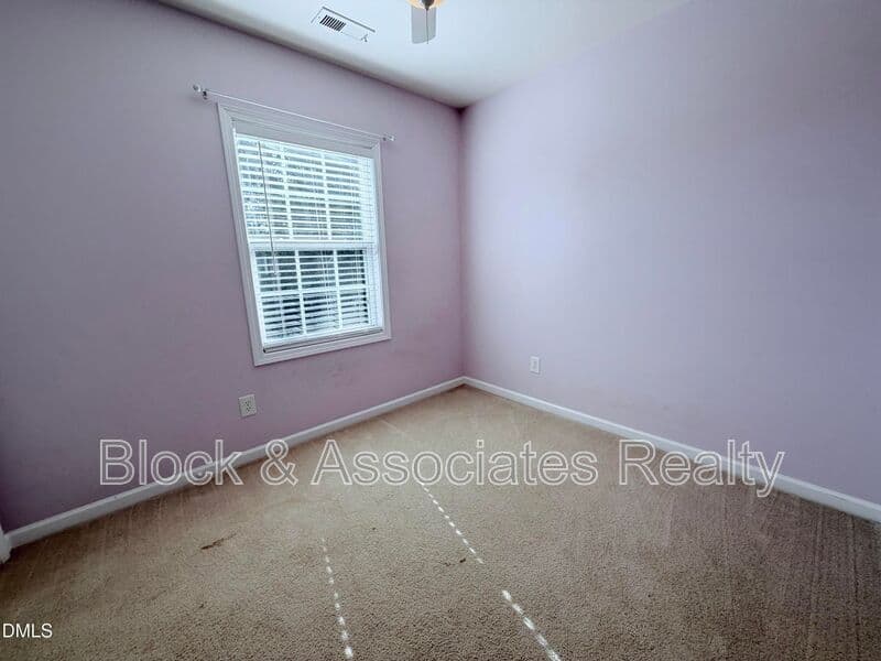 Holly Springs House: 536 Gooseberry Dr